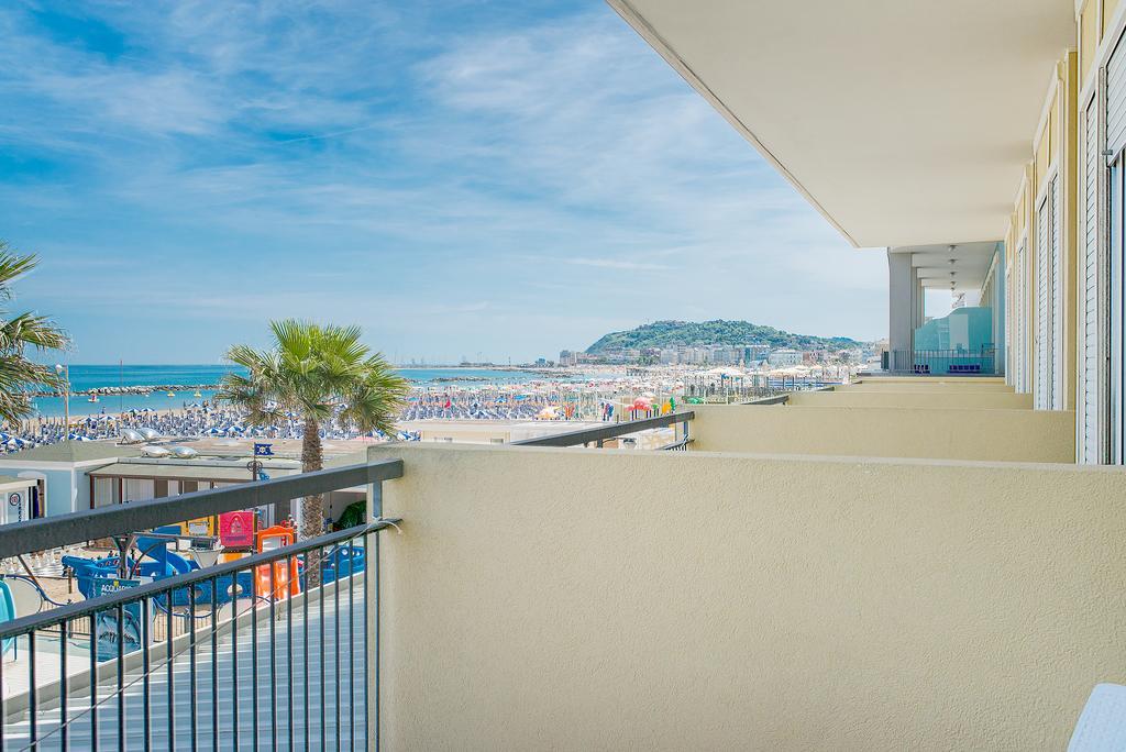 Hotel Belsoggiorno Cattolica Exteriér fotografie